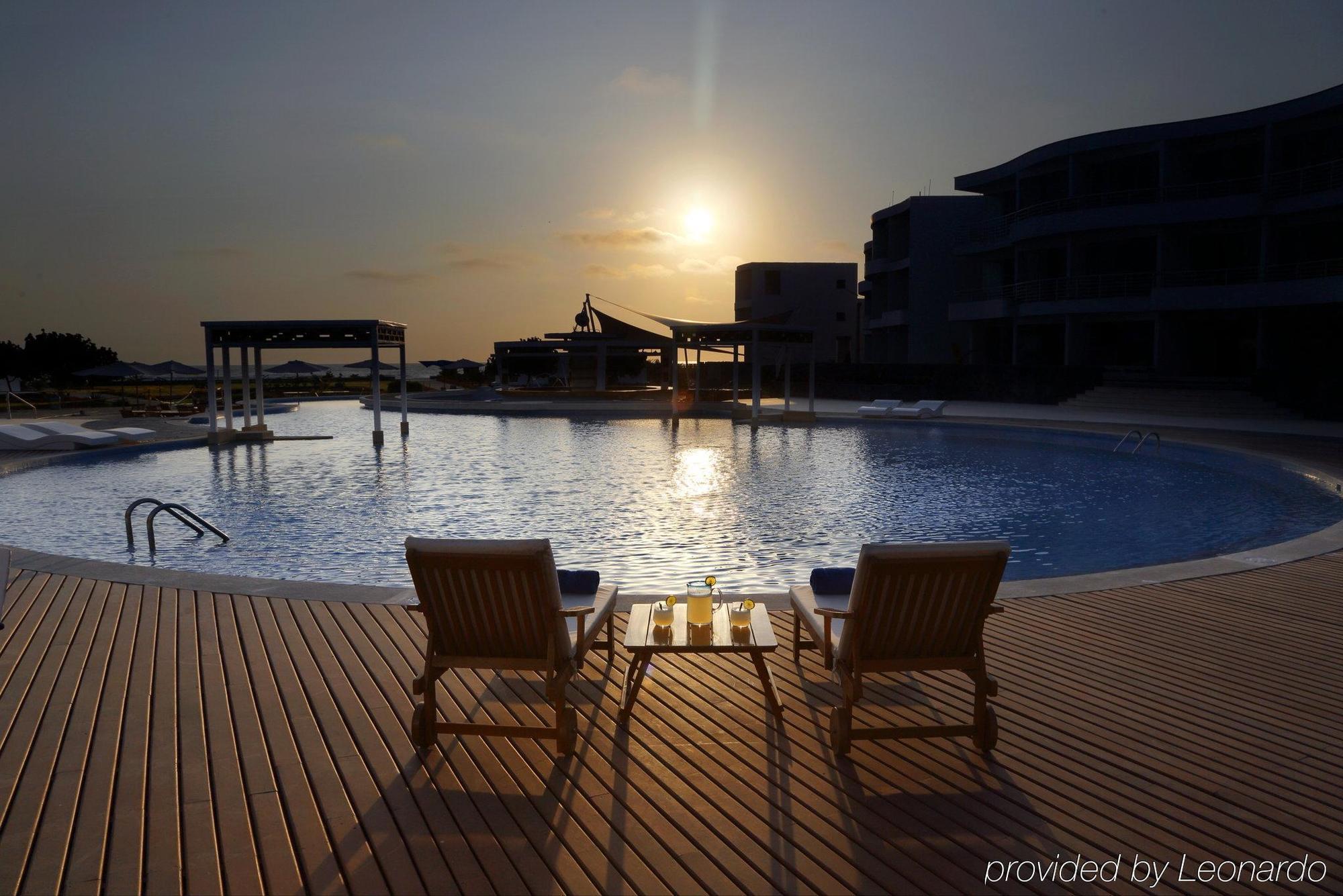 VPX Hotel Asia Buitenkant foto