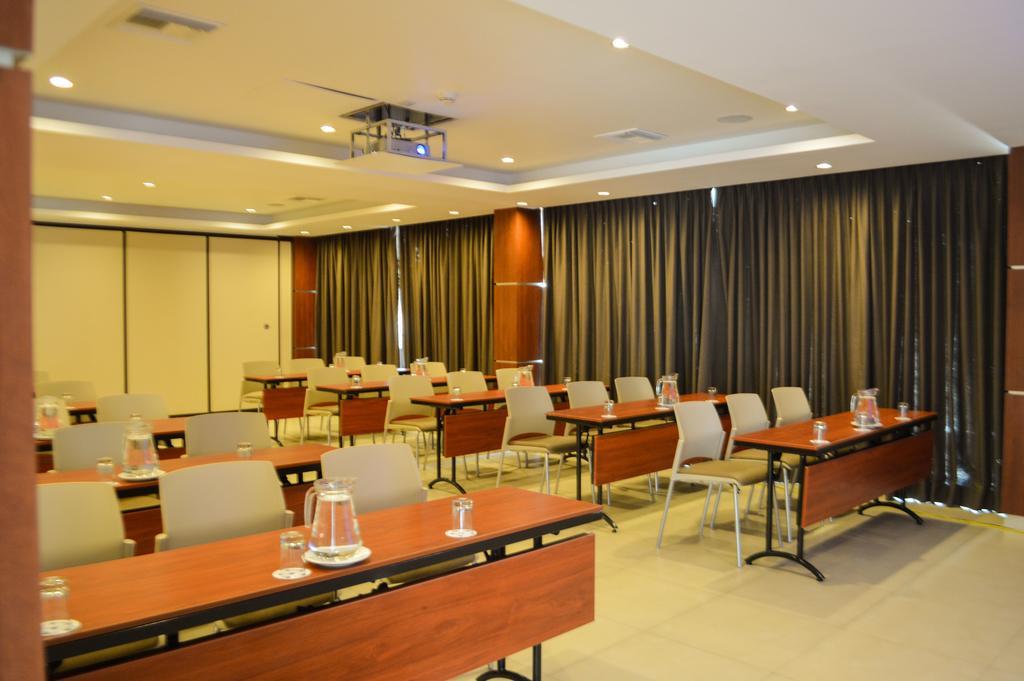 VPX Hotel Asia Buitenkant foto